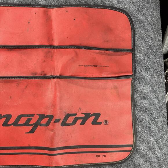 Vintage Snap-On Tools Vintage Red/Black Car Fender Cover Rubber Backed # CK7C - Picture 4 of 6